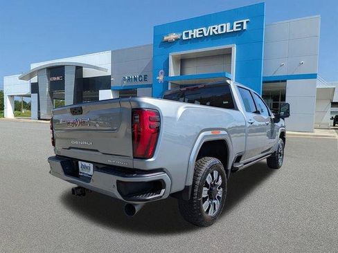 New 2026 GMC Sierra 2500 Denali w/ Denali Reserve Package AWD/4WD image 6