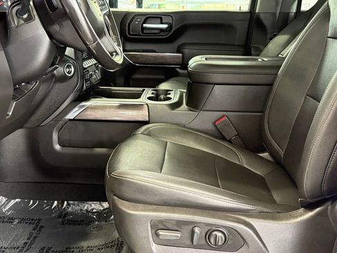 Used 2022 Chevrolet Silverado 2500 LTZ w/ LTZ Premium Package image 18