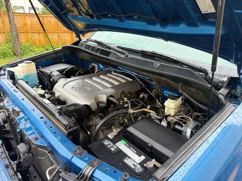 Used 2010 Toyota Tundra 4x4 CrewMax image 51