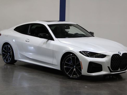 Used 2022 BMW M440i Coupe w/ Premium Package image 2