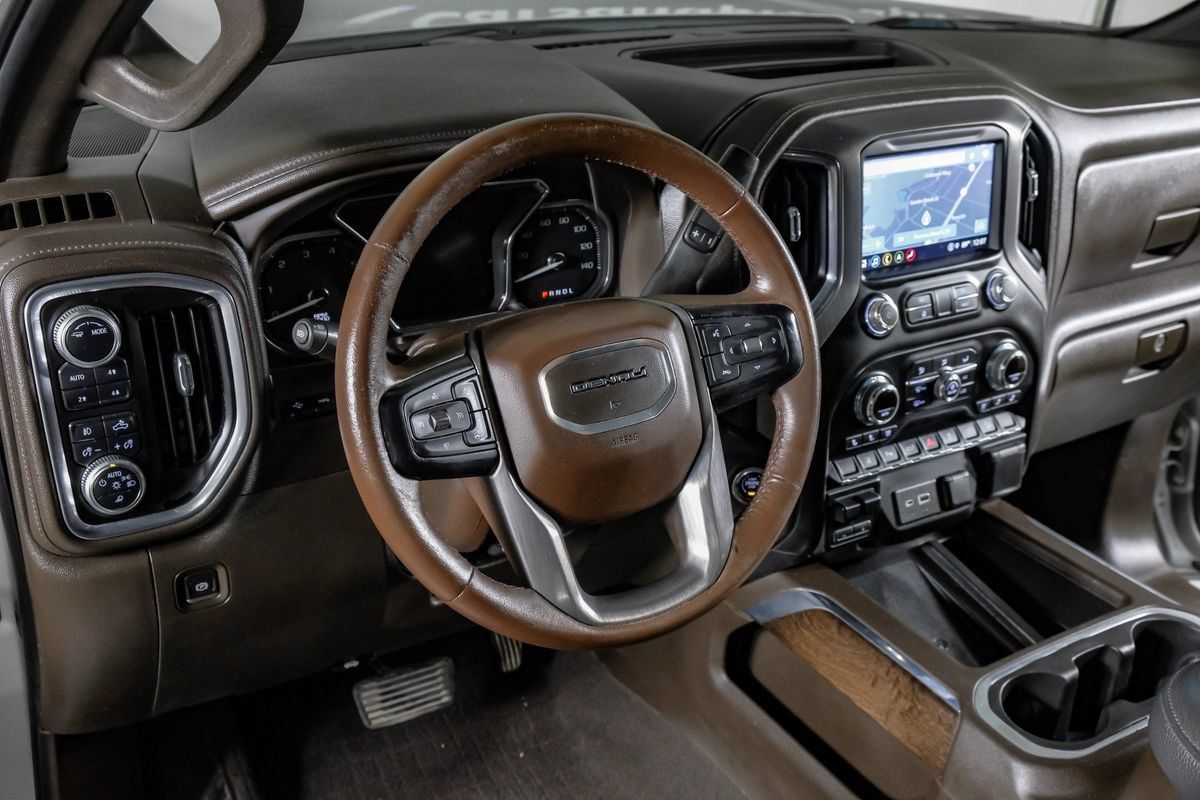 Used 2021 GMC Sierra 2500 Denali w/ Denali Ultimate Package AWD/4WD image 14