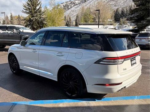 Used 2022 Lincoln Aviator Reserve w/ Equipment Group 201A AWD/4WD image 6