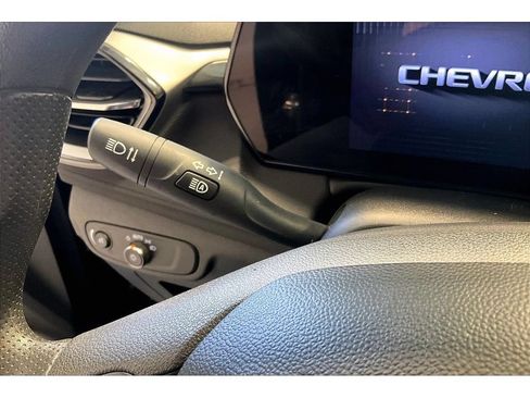 Used 2025 Chevrolet TrailBlazer LT FWD image 19