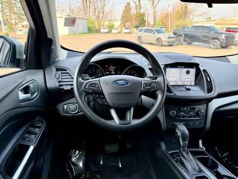 Used 2019 Ford Escape SE image 16