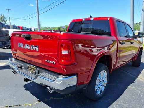 New 2026 RAM 1500 4x4 Crew Cab image 3