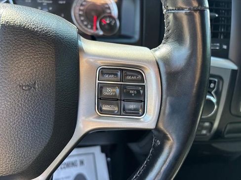 Used 2022 RAM 1500 Classic SLT w/ Electronics Convenience Group AWD/4WD image 28