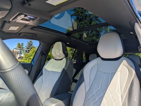 Certified 2025 Volkswagen Tiguan SEL R-Line AWD/4WD image 25
