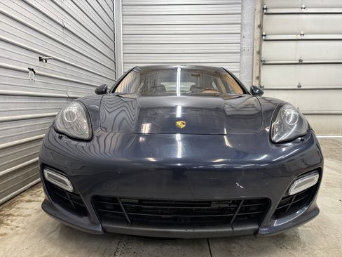 Used 2013 Porsche Panamera GTS image 2