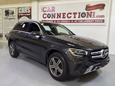 Used 2020 Mercedes-Benz GLC 300 4MATIC image 2