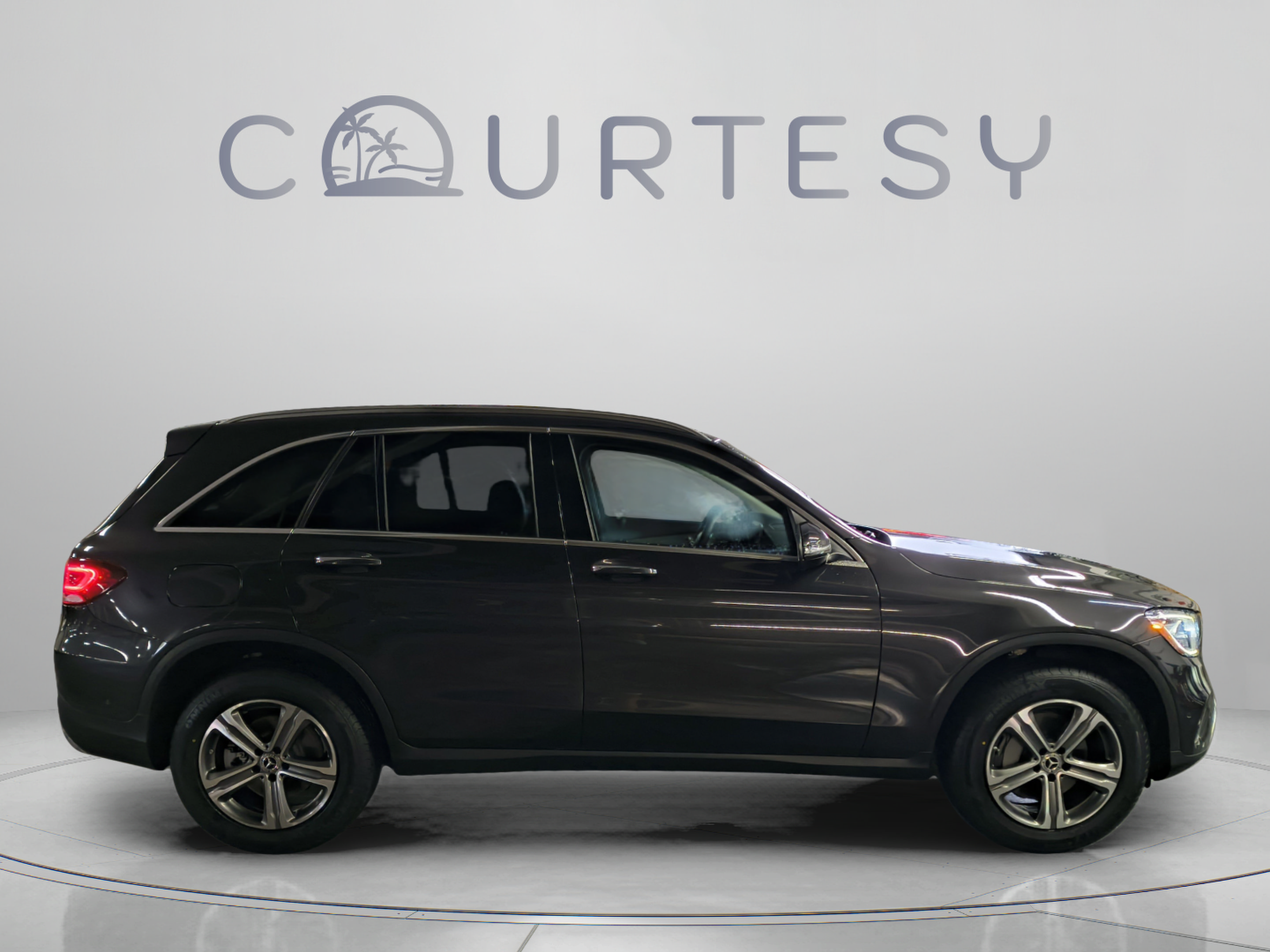 Used 2022 Mercedes-Benz GLC 300 image 8