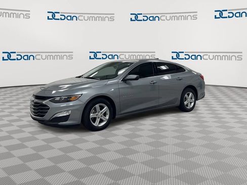 Used 2025 Chevrolet Malibu LS FWD image 4