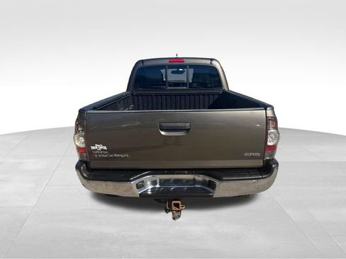 Used 2012 Toyota Tacoma 4x4 Access Cab w/ SR5 Pkg image 4