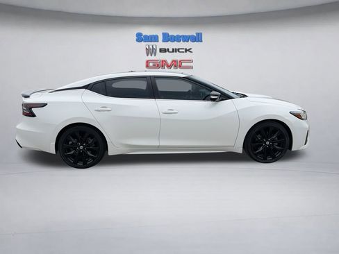 Used 2021 Nissan Maxima SR w/ Sport Mat Group FWD image 10