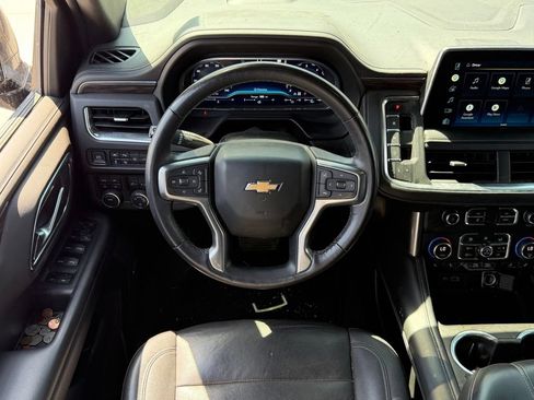 Used 2022 Chevrolet Tahoe LT w/ Luxury Package AWD/4WD image 9