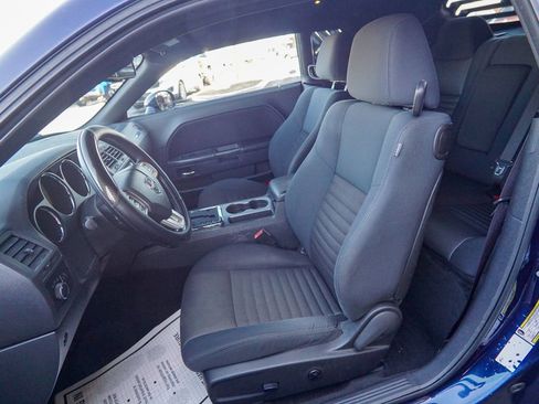 Used 2013 Dodge Challenger SXT image 12