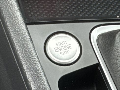 Used 2024 Volkswagen Jetta GLI Autobahn w/ GLI Black Package image 21