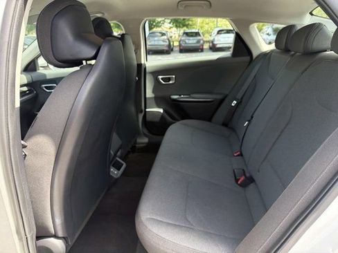 Used 2025 Kia K4 FWD image 13