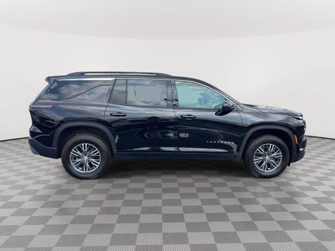 Used 2026 Chevrolet Traverse LT w/ Driver Confidence Package AWD/4WD image 4