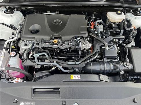 Used 2025 Toyota Camry SE FWD image 22