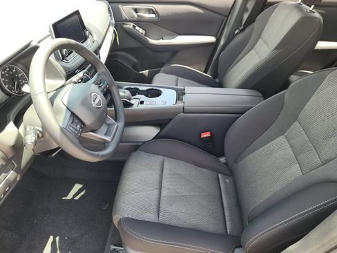 New 2026 Nissan Rogue SV FWD image 9