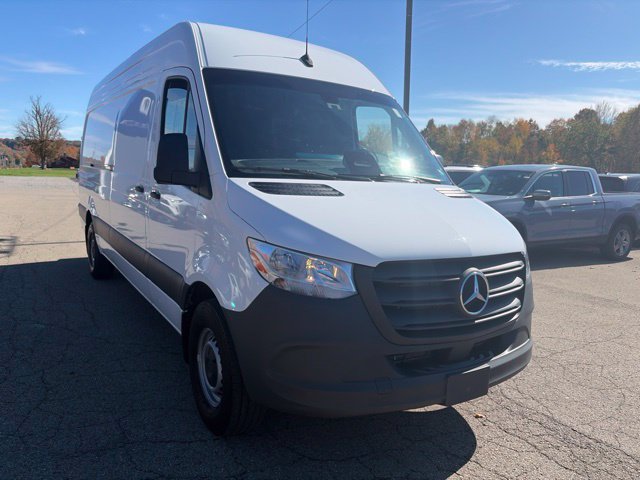 Used 2025 Mercedes-Benz Sprinter 2500 image 8