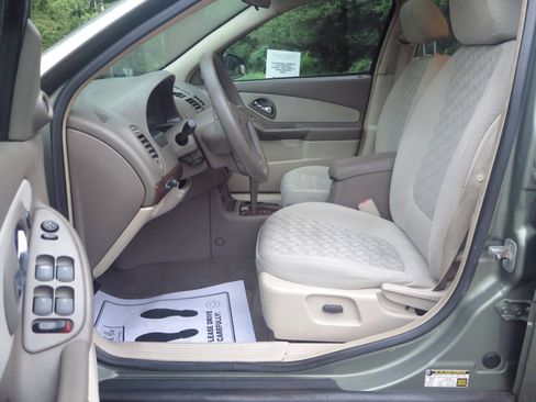 Used 2005 Chevrolet Malibu LS w/ Preferred Equipment Group FWD image 11