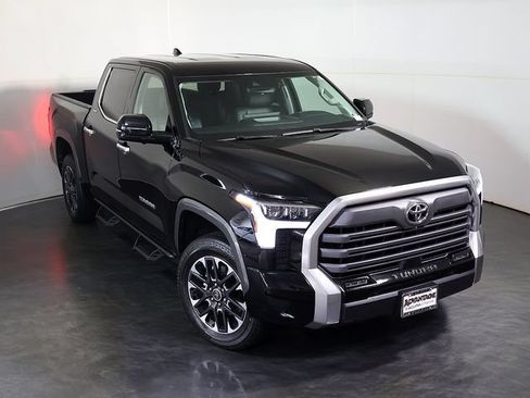 Used 2023 Toyota Tundra Limited AWD/4WD image 7