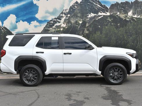 Certified 2025 Toyota 4Runner SR5 AWD/4WD image 2