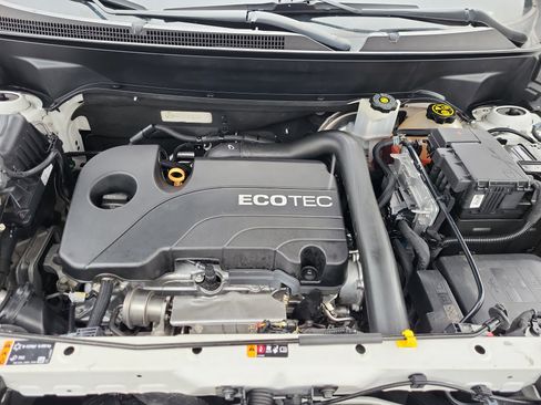 Used 2020 Chevrolet Equinox LS image 23