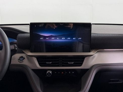 New 2026 Ford Explorer Active w/ Active Comfort Package image 12