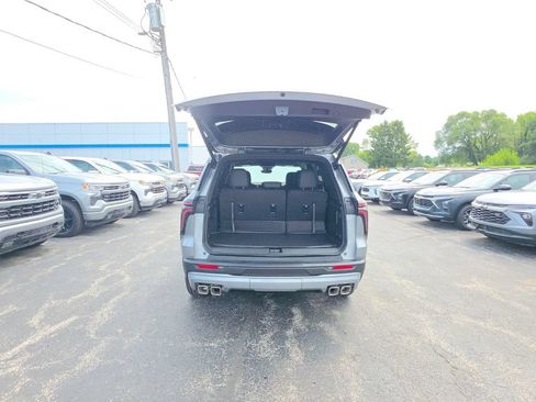 New 2026 Chevrolet Traverse LT w/ Driver Confidence Package FWD image 8