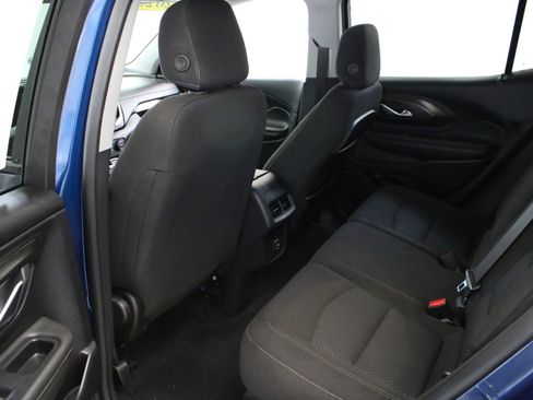 Used 2023 GMC Terrain SLE image 25