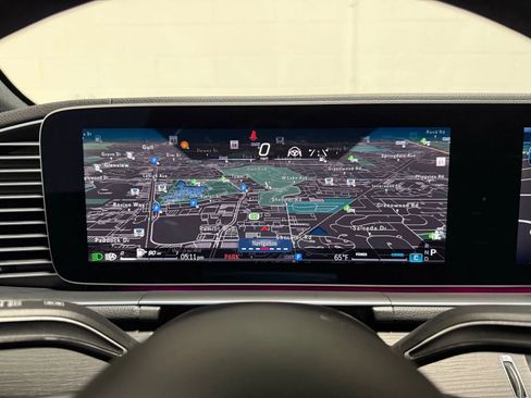 Used 2024 Mercedes-Benz GLS 450 4MATIC image 34