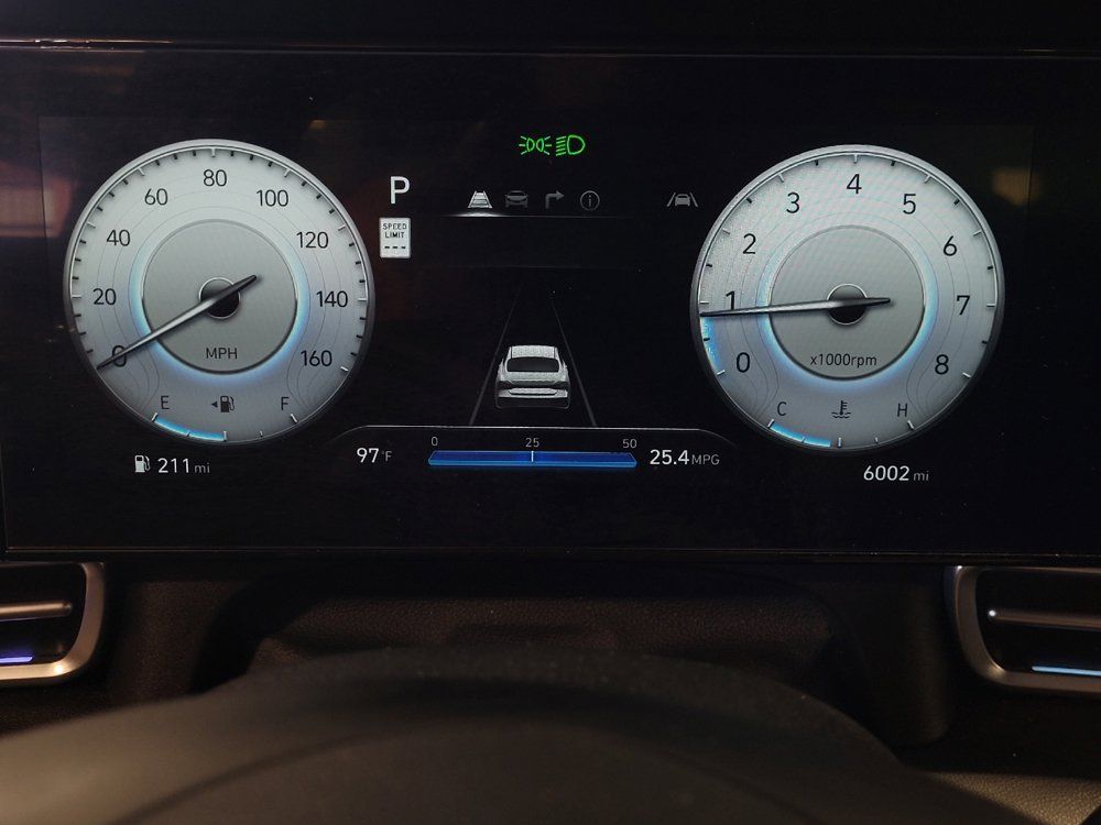 Used 2024 Hyundai Elantra SEL FWD image 23