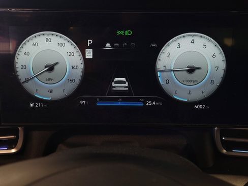 Used 2024 Hyundai Elantra SEL FWD image 23