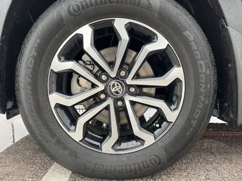 Used 2024 Toyota Corolla Cross AWD Hybrid image 12