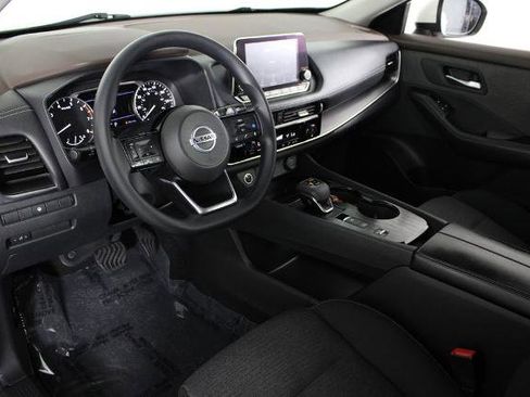Certified 2021 Nissan Rogue SV FWD image 19