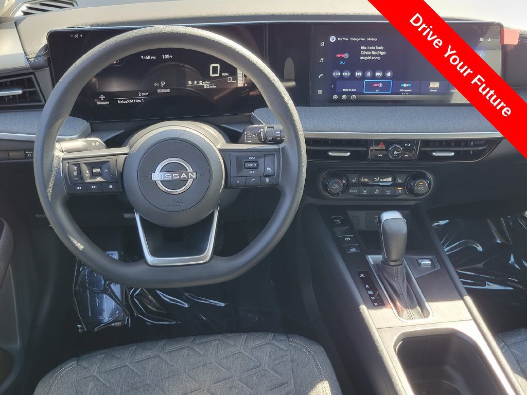 Used 2026 Nissan Kicks SV w/ SV Premium Package FWD image 6