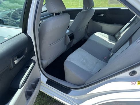 Used 2014 Toyota Camry LE FWD image 8