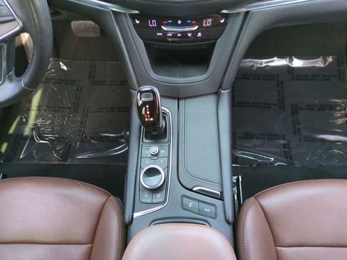 Used 2021 Cadillac XT5 Premium Luxury image 19