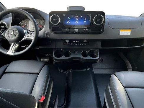 New 2026 Mercedes-Benz Sprinter 2500 image 7