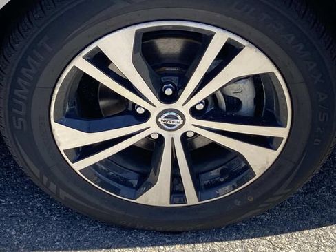Used 2023 Nissan Sentra SV FWD image 26
