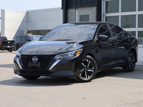 Used 2025 Nissan Sentra SV w/ All-Weather Package FWD image 3