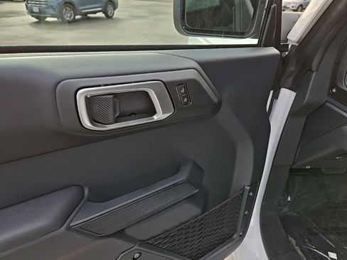 New 2025 Ford Bronco Outer Banks w/ Sasquatch Package image 17