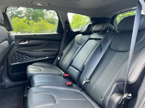 Used 2019 Hyundai Santa Fe FWD image 16