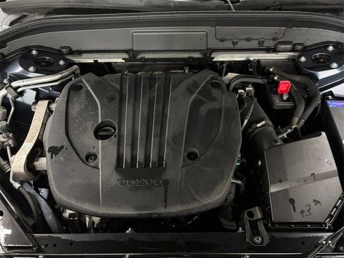 Certified 2023 Volvo XC60 B5 Core w/ Climate Package image 9