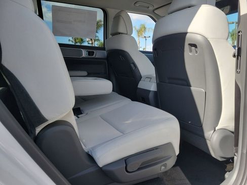 New 2026 Hyundai Santa Fe SE FWD image 18