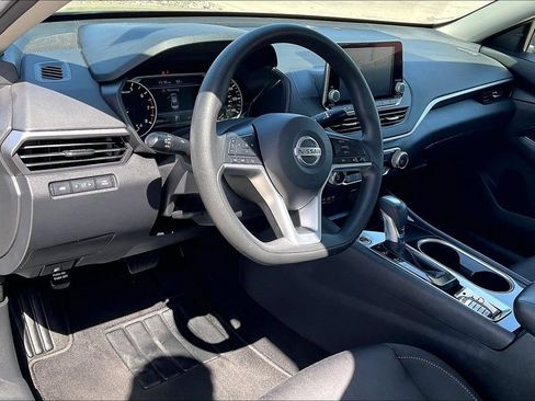 Used 2021 Nissan Altima 2.5 SV FWD image 13