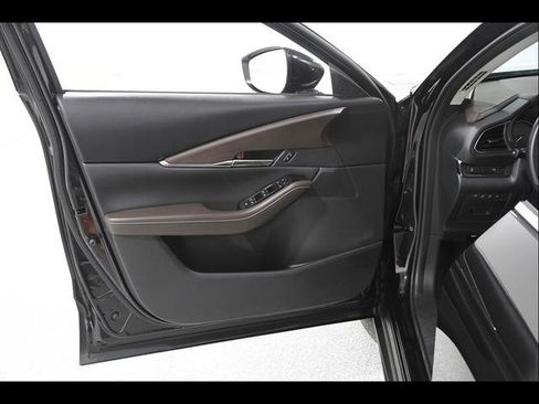 Certified 2023 MAZDA CX-30 AWD 2.5 S w/ Premium Package image 4