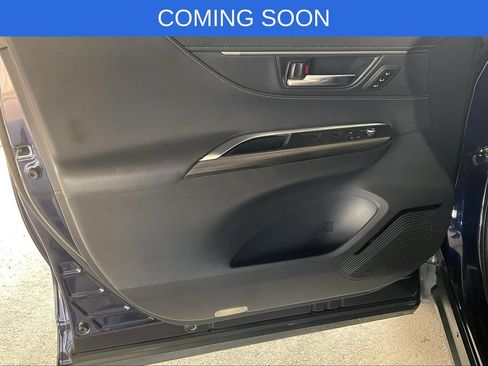 Used 2021 Toyota Venza Limited AWD/4WD image 17